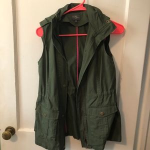 Olive Green Cargo Vest size XS